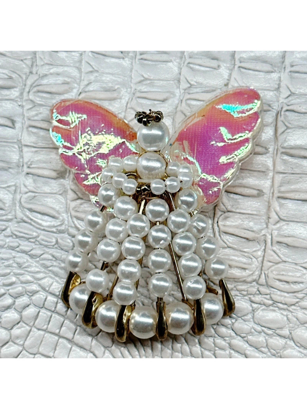 6273mc. Pink Pearl Angel Brooch Handmade